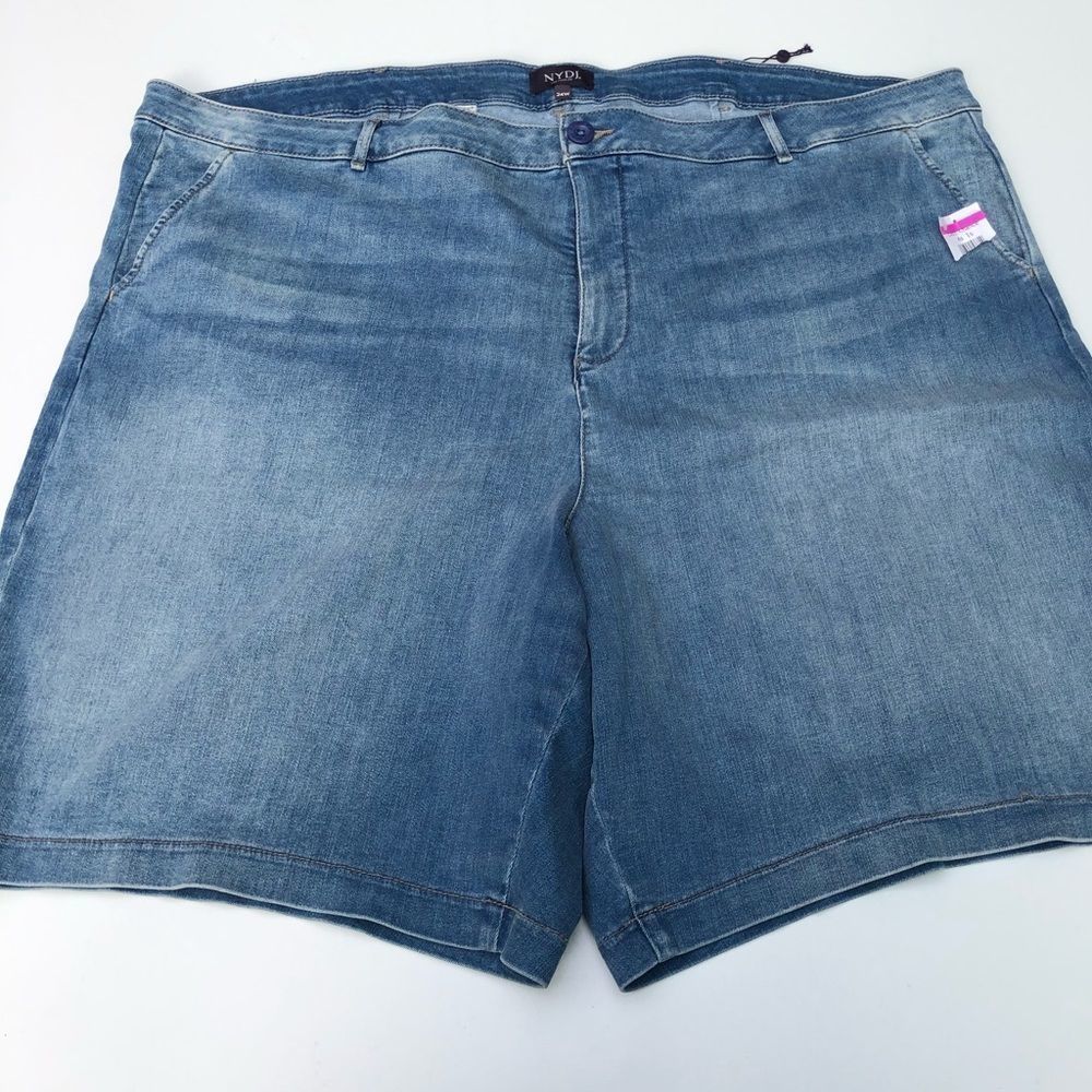 NYDJ plus size denim shorts light wash size 24W